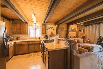764 Panamint Mountain Drive, Big Bear City, CA 92314 - Photo 15