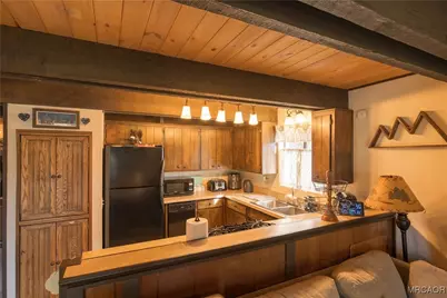 764 Panamint Mountain Drive, Big Bear City, CA 92314 - Photo 17
