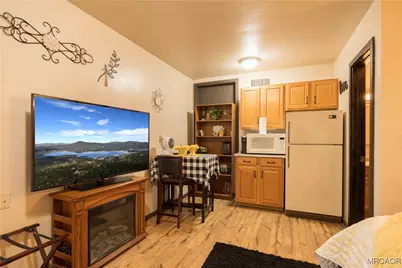 764 Panamint Mountain Drive, Big Bear City, CA 92314 - Photo 31
