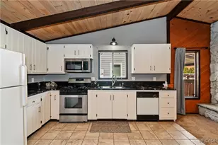 1066 Paradise Way, Big Bear City, CA 92314 - Photo 19