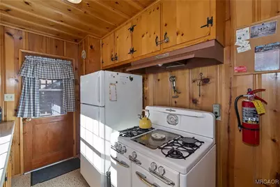 42547 Cedar Avenue, Big Bear Lake, CA 92315 - Photo 13