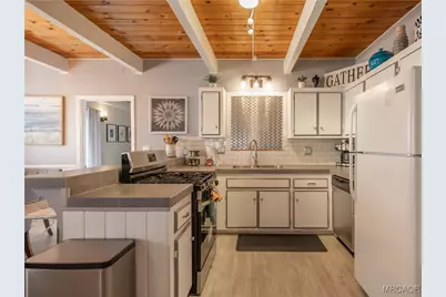 1037 Sequoia Drive, Big Bear City, CA 92314 - Photo 13