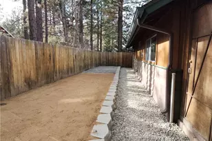 532 E Meadow Ln, Big Bear City, CA 92314 - Photo 9