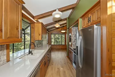 501 Wellsley, Lake Arrowhead, CA 92352 - Photo 11