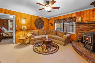 446 Moreno Lane, Sugarloaf, CA 92386 - Photo 7