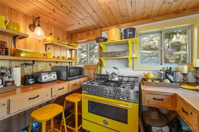 305 North Shore Drive, Fawnskin, CA 92333 - Photo 3