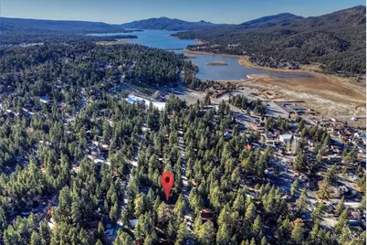 1018 Robinhood Boulevard, Big Bear City, CA 92314 - Photo 31