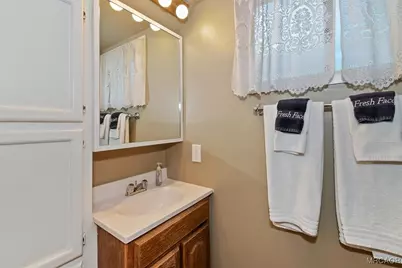 1018 Robinhood Boulevard, Big Bear City, CA 92314 - Photo 21