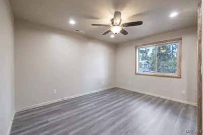 478 Cedar Lane, Sugarloaf, CA 92386 - Photo 15