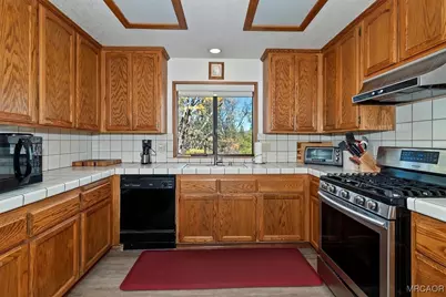 42748 Haupstrasse Drive, Big Bear City, CA 92315 - Photo 9