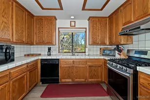 42748 Haupstrasse Dr, Big Bear City, CA 92315 - Photo 9