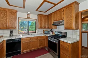 42748 Haupstrasse Dr, Big Bear City, CA 92315 - Photo 11