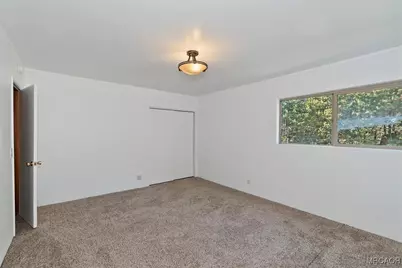 383 Catalina Road, Big Bear Lake, CA 92315 - Photo 19