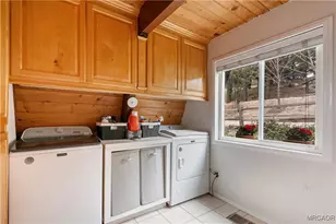 27935 St Bernard Ln, Lake Arrowhead, CA 92352 - Photo 13