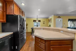 391 Montclair Dr, Big Bear City, CA 92314 - Photo 11