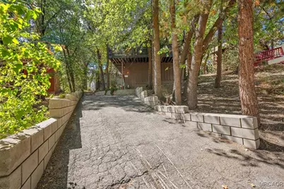 1160 W Alta Vista Avenue, Big Bear City, CA 92314 - Photo 21