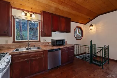 245 Vista Lane, Sugarloaf, CA 92386 - Photo 21