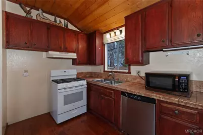 245 Vista Lane, Sugarloaf, CA 92386 - Photo 19