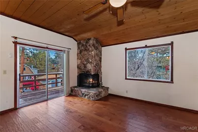 245 Vista Lane, Sugarloaf, CA 92386 - Photo 15