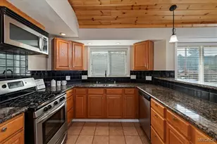 852 Pine Ln, Big Bear City, CA 92314 - Photo 13