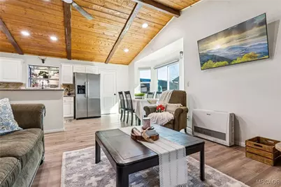 937 E Fairway Boulevard, Big Bear City, CA 92314 - Photo 7