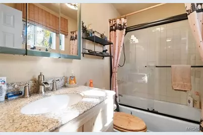 230 Vista Avenue, Sugarloaf, CA 92386 - Photo 19