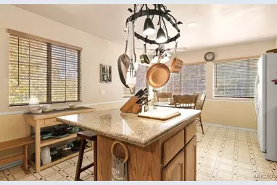 230 Vista Avenue, Sugarloaf, CA 92386 - Photo 9