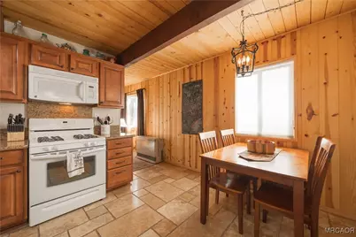 188 Imperial Avenue, Sugarloaf, CA 92386 - Photo 13