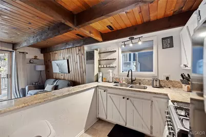 33419 Cedar Drive, Running Springs, CA 92382 - Photo 9