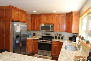 39039 Bayview Ln, Big Bear Lake, CA 92315 - Photo 9