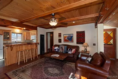 687 Villa Grove Avenue, Big Bear City, CA 92314 - Photo 9