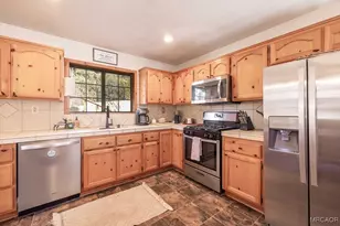 43895 Mendocino Dr, Big Bear Lake, CA 92315 - Photo 11