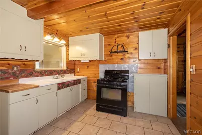 1070 Comanche Drive, Fawnskin, CA 92333 - Photo 29