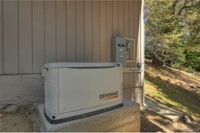 26520 Walnut Hills Drive, Lake Arrowhead, CA 92352 - Photo 41