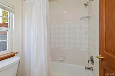 28637 Shenandoah Drive, Lake Arrowhead, CA 92352 - Photo 35