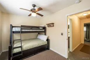 390 Spruce Ln, Sugarloaf, CA 92386 - Photo 15