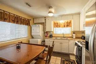 390 Spruce Ln, Sugarloaf, CA 92386 - Photo 11