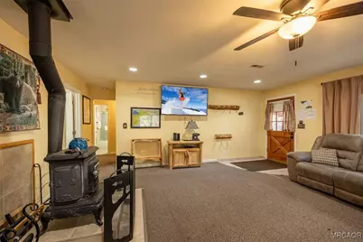 390 Spruce Lane, Sugarloaf, CA 92386 - Photo 7