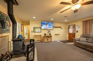 390 Spruce Ln, Sugarloaf, CA 92386 - Photo 7