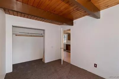 32796 Lupine Drive, Running Springs, CA 92382 - Photo 13