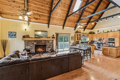 200 Birchwood Drive, Lake Arrowhead, CA 92317 - Photo 3