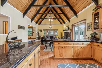 200 Birchwood Drive, Lake Arrowhead, CA 92317 - Photo 13