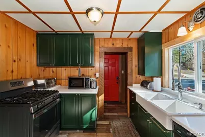 294 Edgemoor Road, Big Bear Lake, CA 92315 - Photo 13