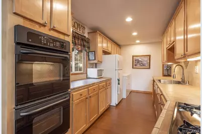 817 E Barker Boulevard, Big Bear City, CA 92314 - Photo 9