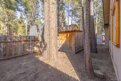 817 E Barker Boulevard, Big Bear City, CA 92314 - Photo 29