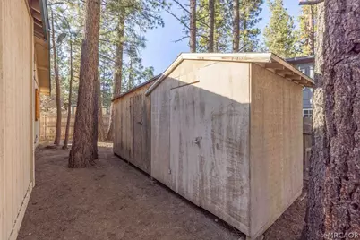817 E Barker Boulevard, Big Bear City, CA 92314 - Photo 27