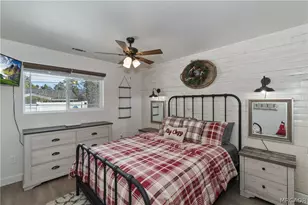 44634 Barton Ln, Sugarloaf, CA 92386 - Photo 17