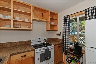 277 Wabash Ln, Sugarloaf, CA 92386 - Photo 7