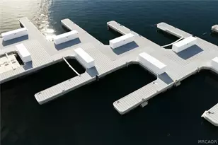 28537 N Shore Rd, Lake Arrowhead, CA 92352 - Photo 3