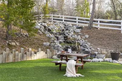 28537 North Shore Road, Lake Arrowhead, CA 92352 - Photo 21